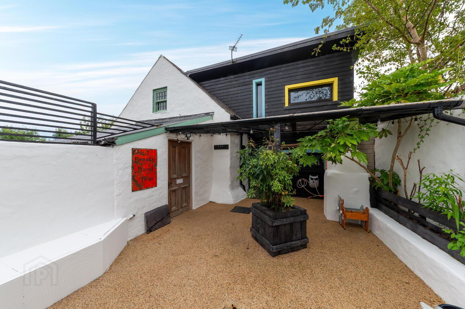 Hollytree Cottage, 10 Deer Park Road 62 of 88