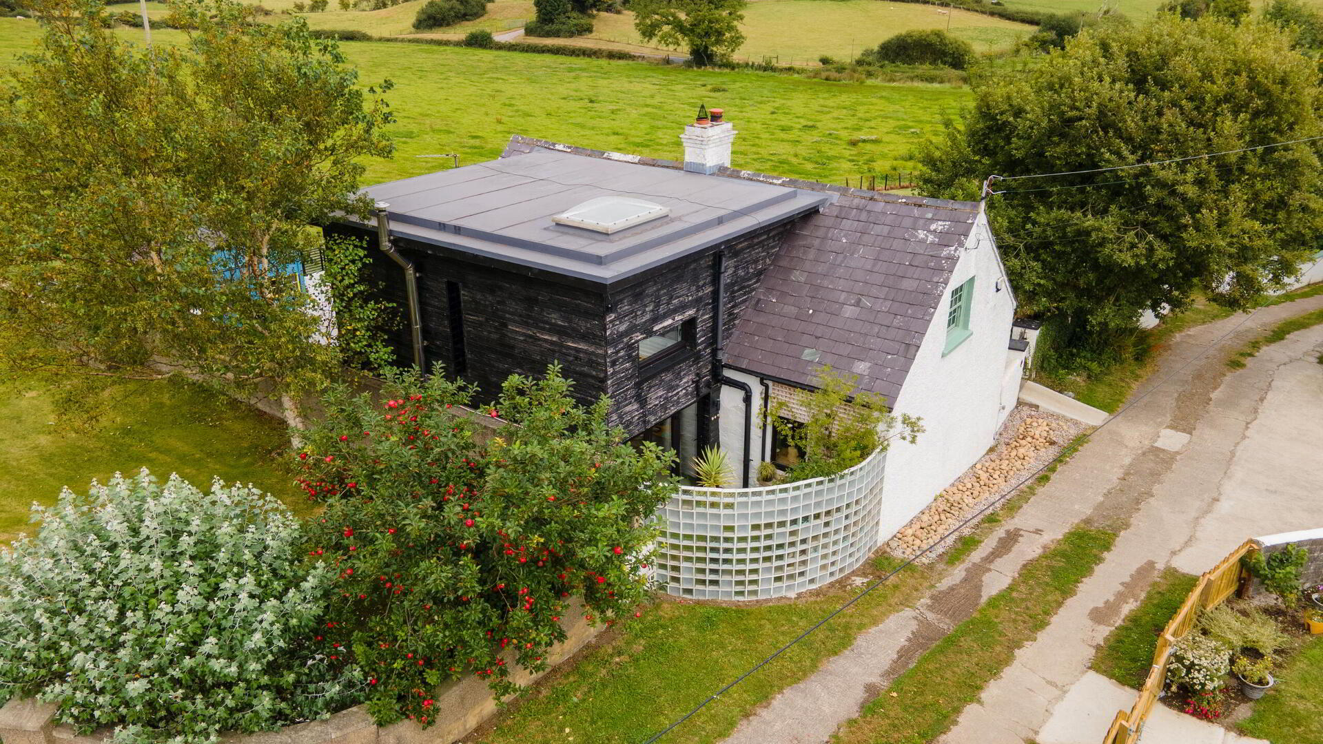 Hollytree Cottage, 10 Deer Park Road 84 of 88
