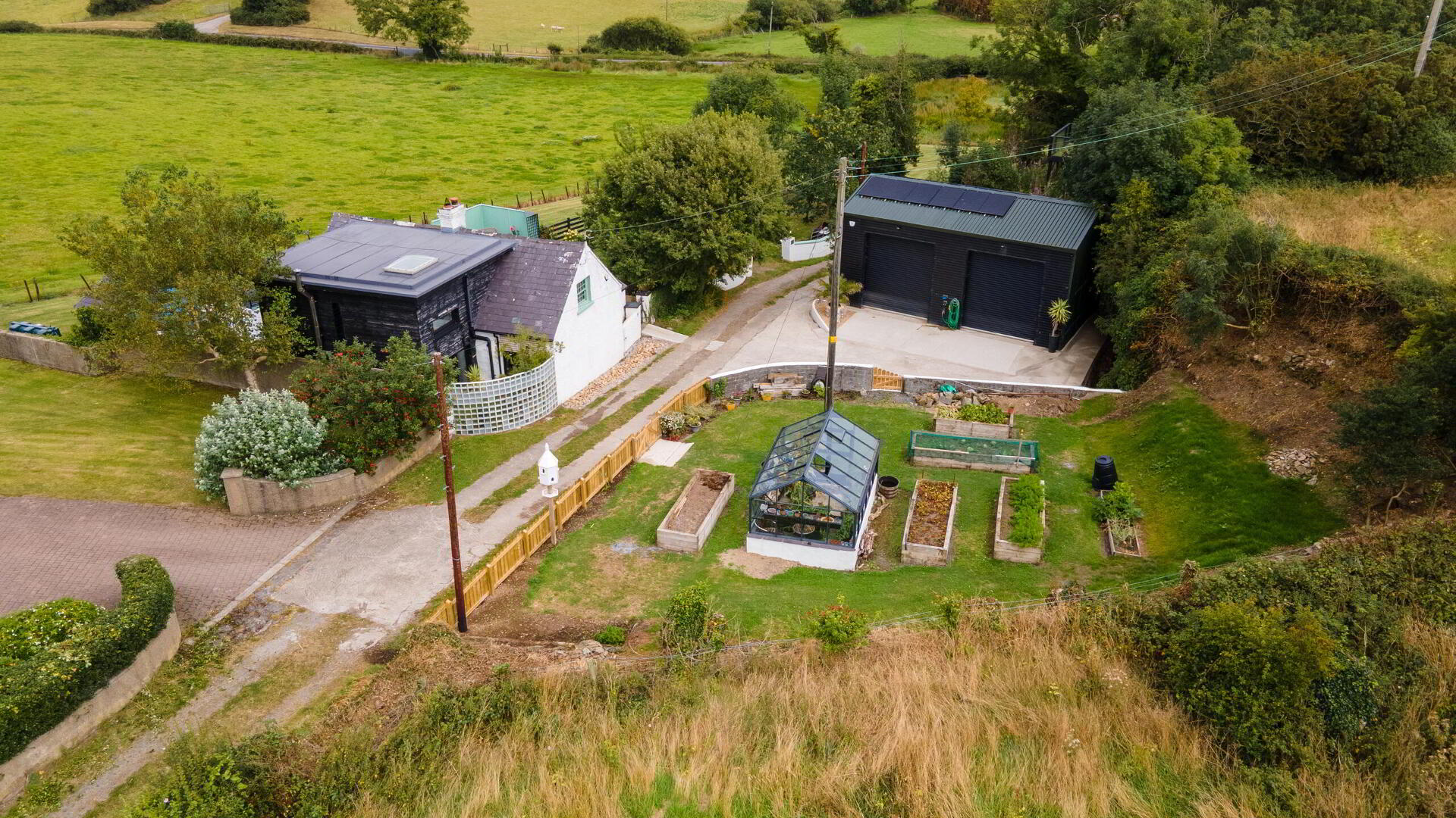 Hollytree Cottage, 10 Deer Park Road 87 of 88