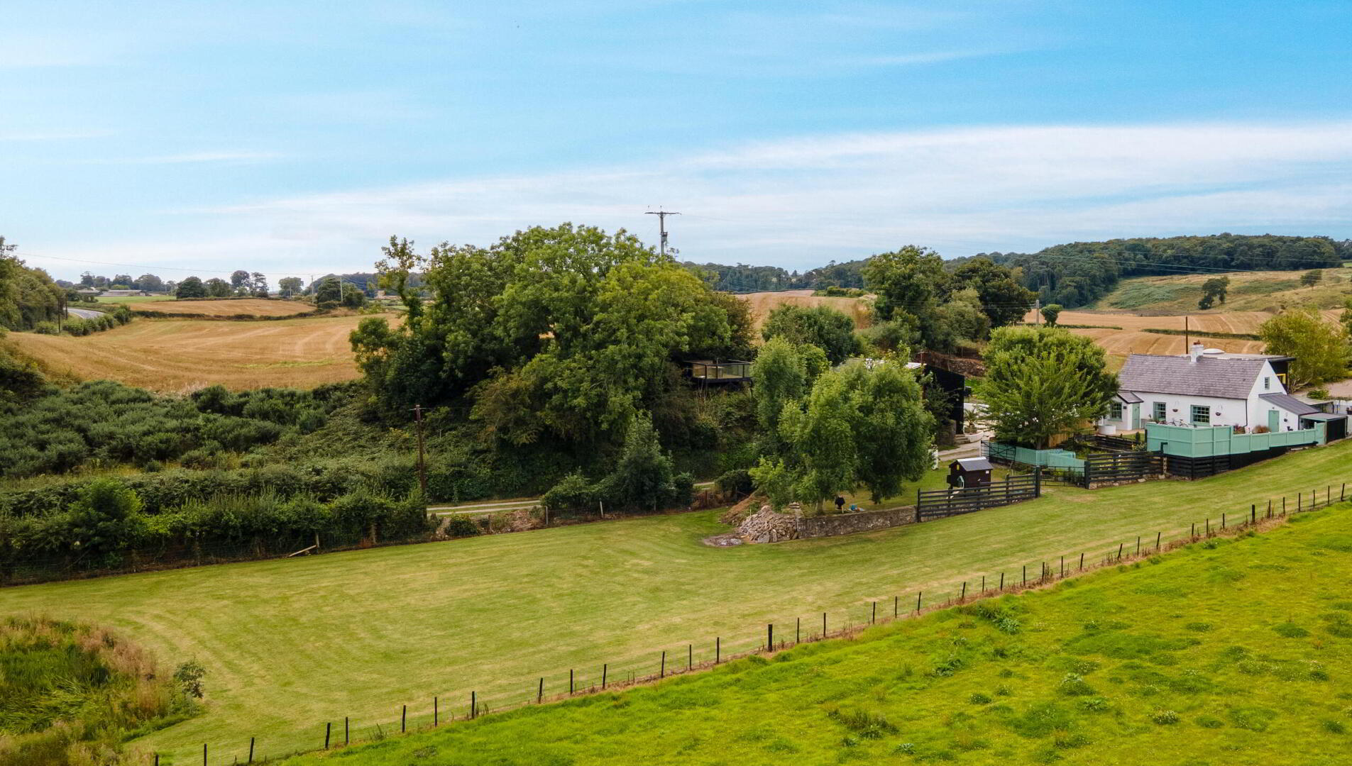 Hollytree Cottage, 10 Deer Park Road 3 of 88