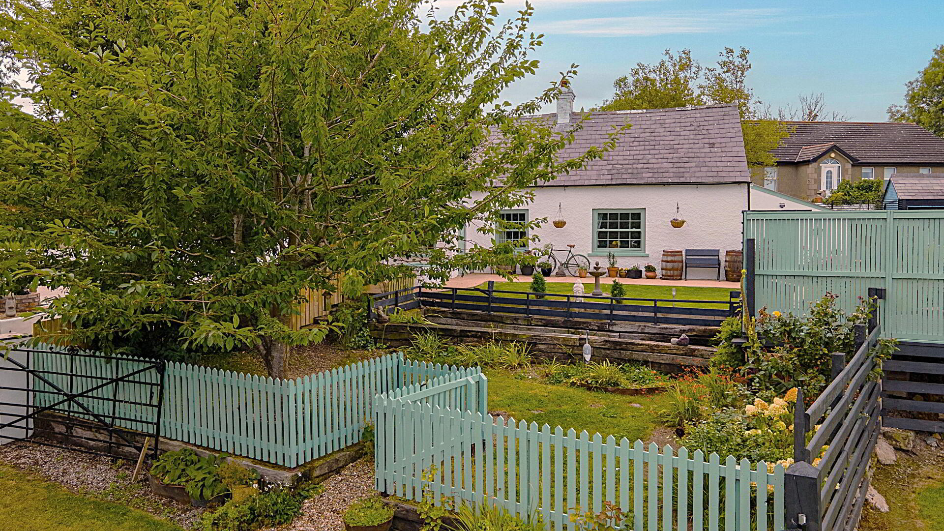 Hollytree Cottage, 10 Deer Park Road 10 of 88
