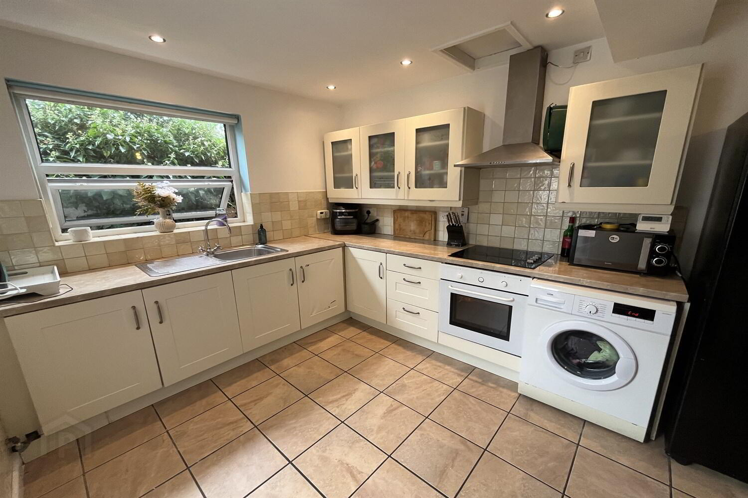 30 Veryan Gardens 6 of 12