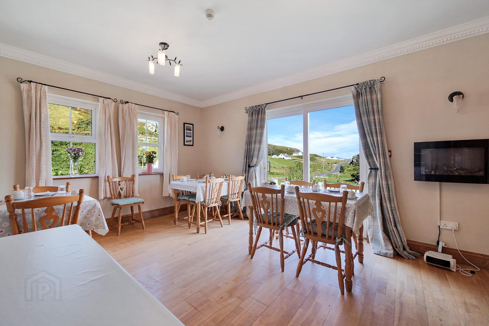 Slieve League House, Teelin 11 of 34