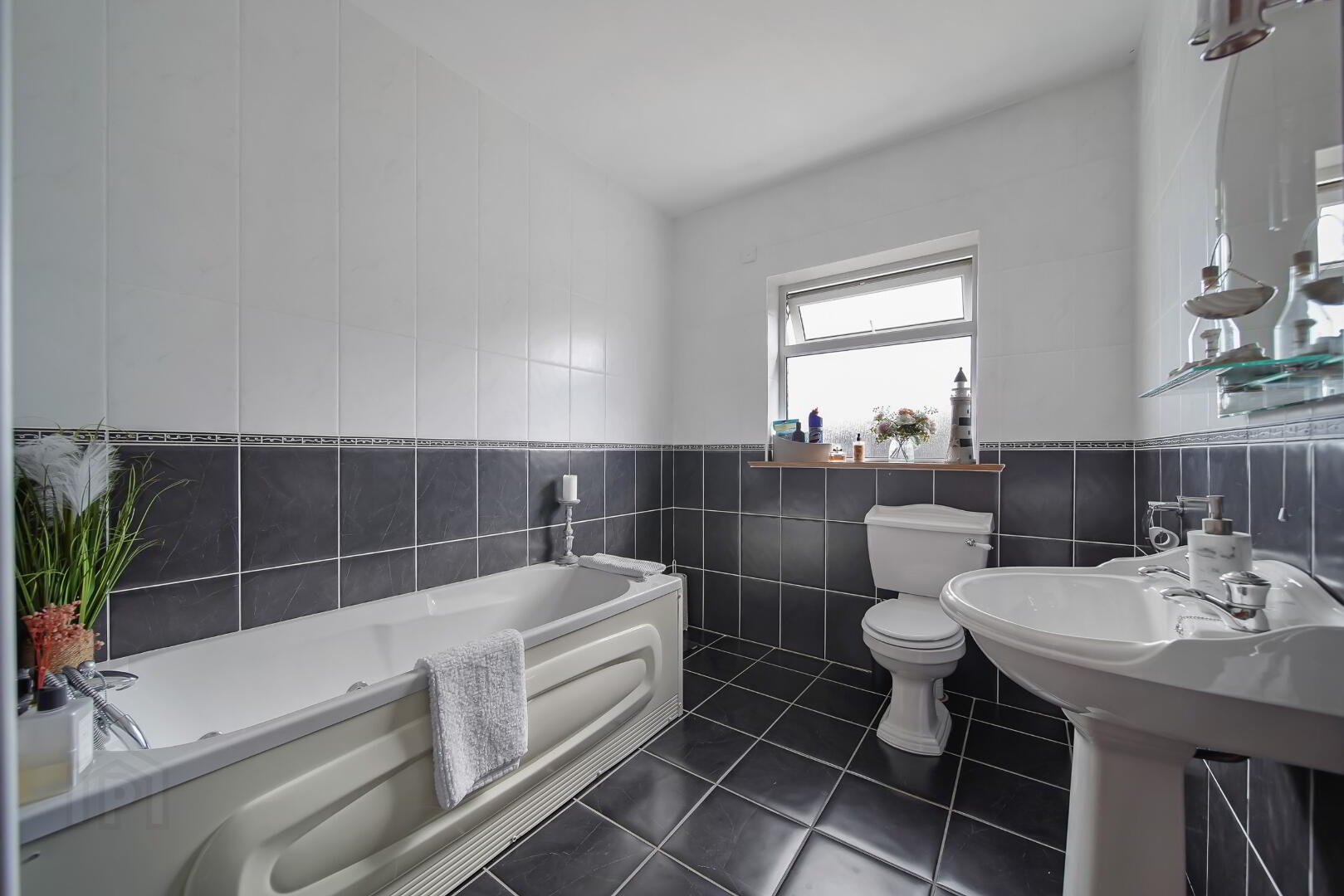 Slieve League House, Teelin 15 of 34
