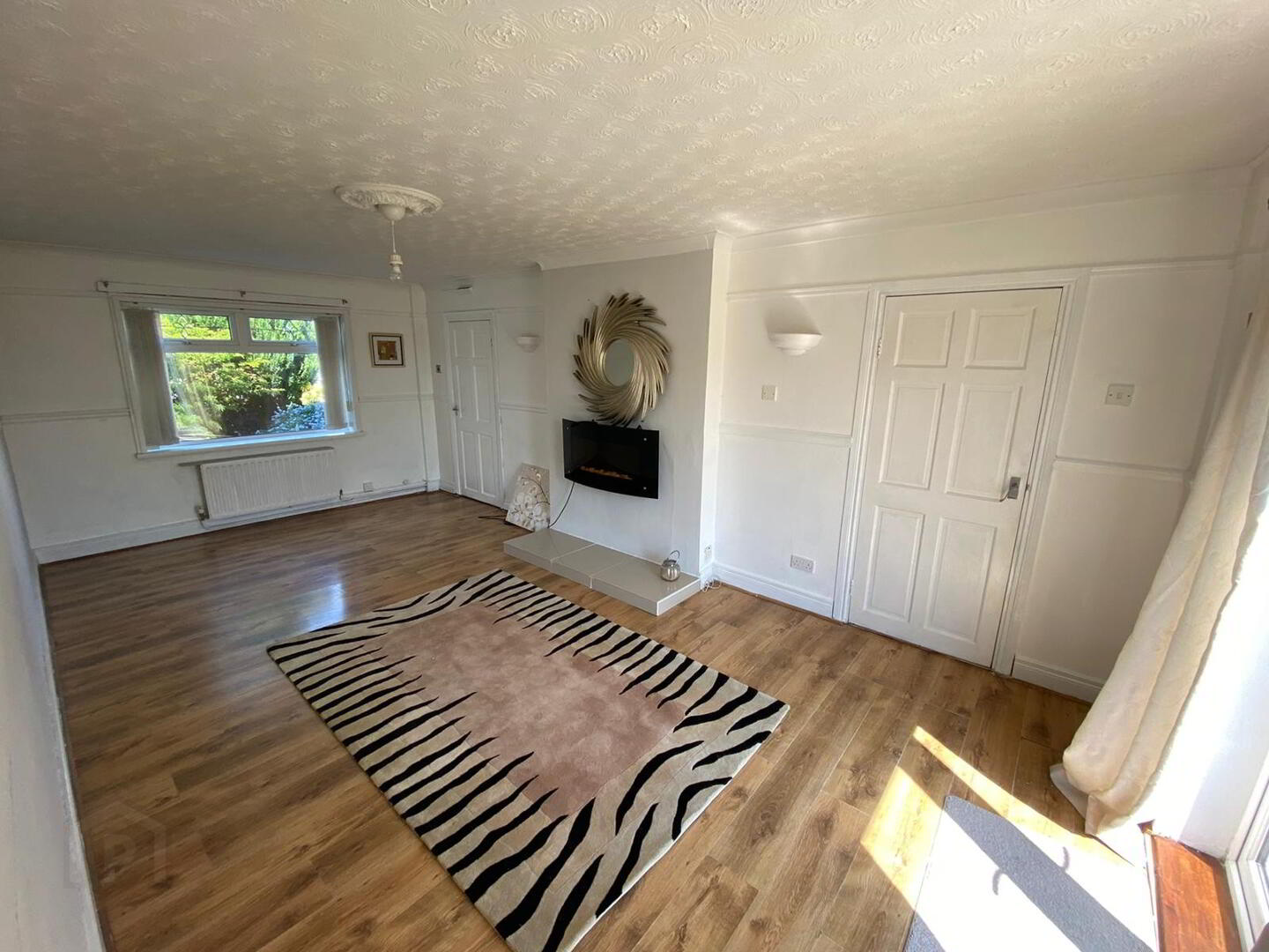 6 Thornfield Court 3 of 9
