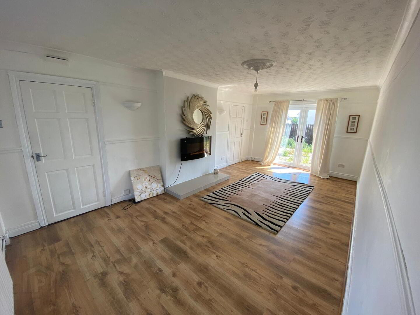 6 Thornfield Court 4 of 9