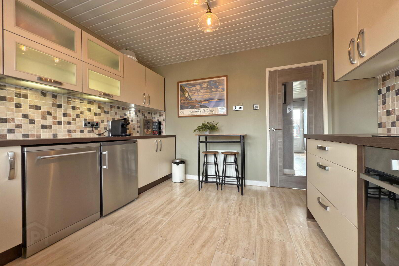 19 Bushfoot Avenue 5 of 12