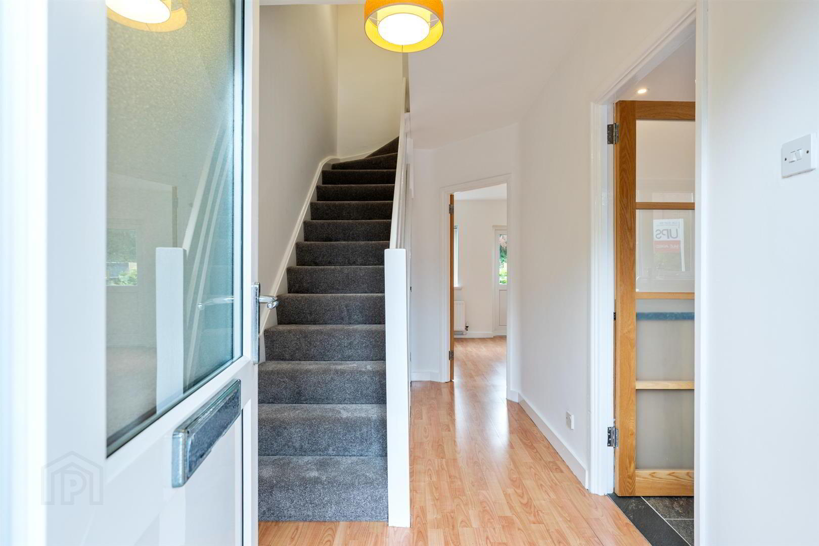 8 Inglewood Court 4 of 18