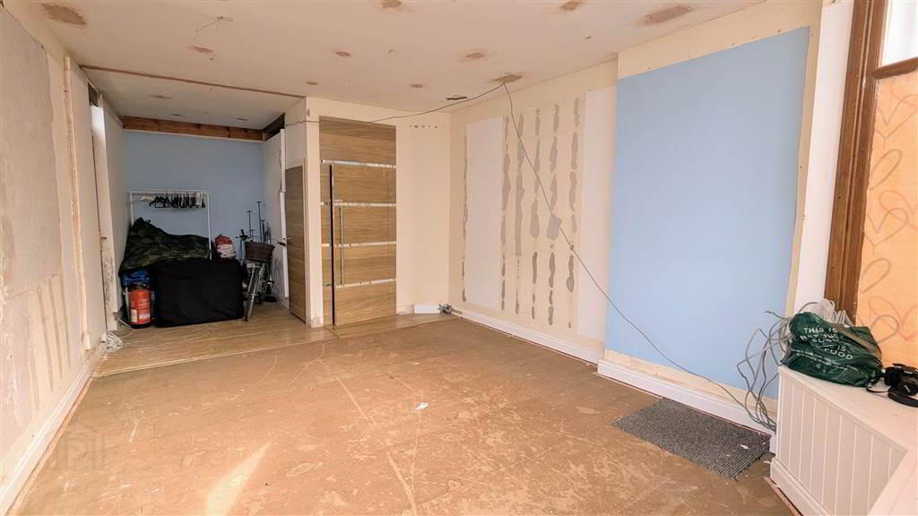 50a Victoria Road 7 of 11