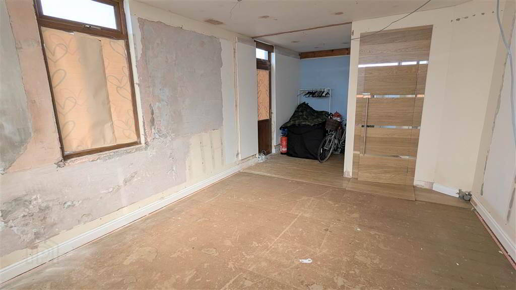 50a Victoria Road 8 of 11