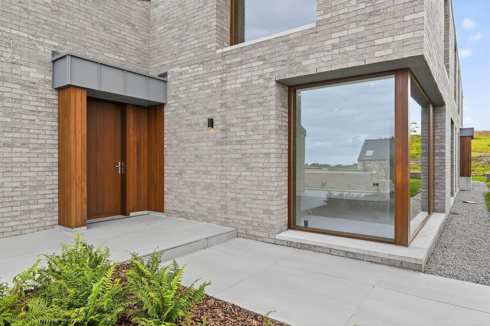 "Moor Park", 42 Moss Road 7 of 55