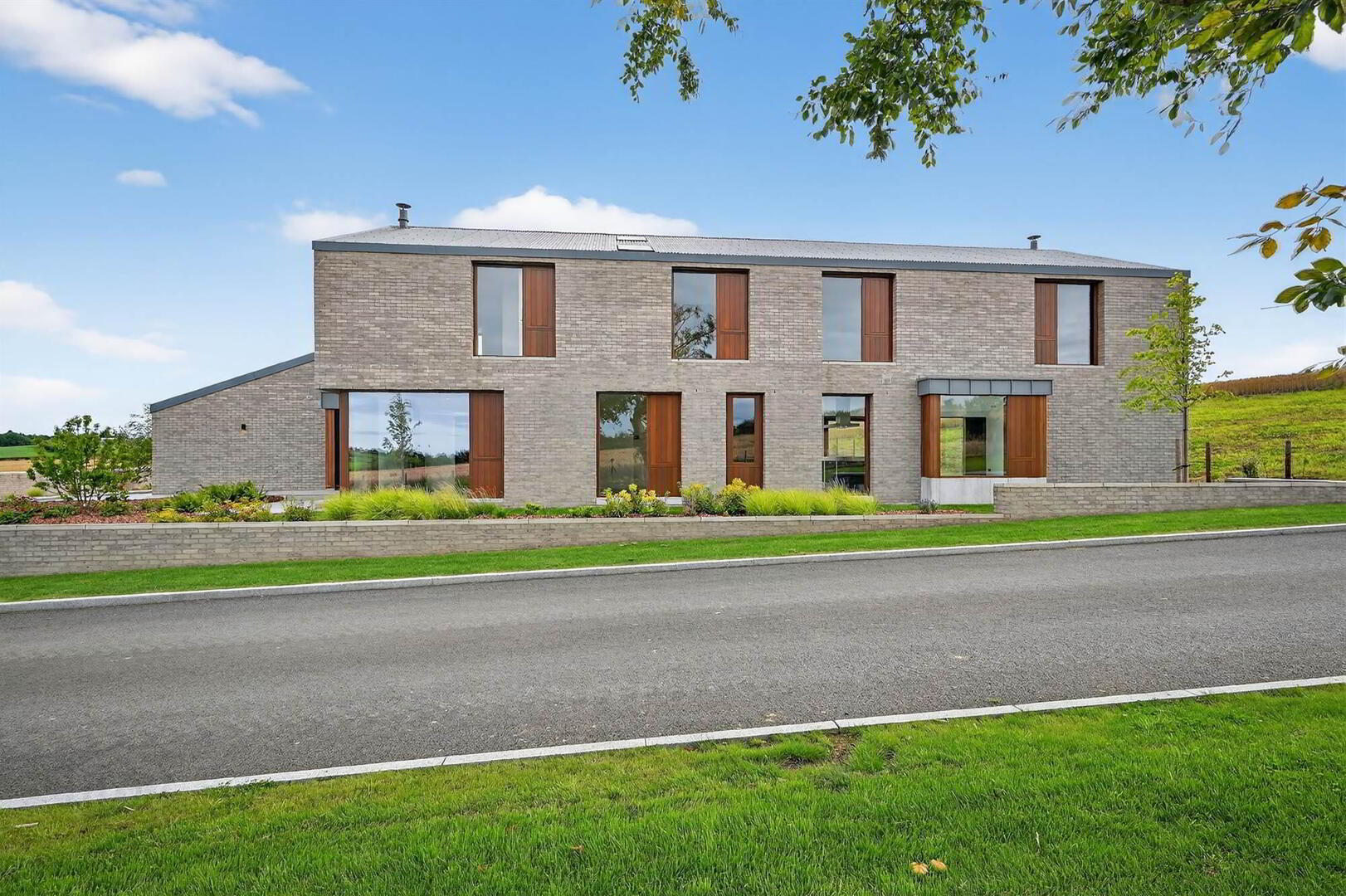 "Moor Park", 42 Moss Road 4 of 55