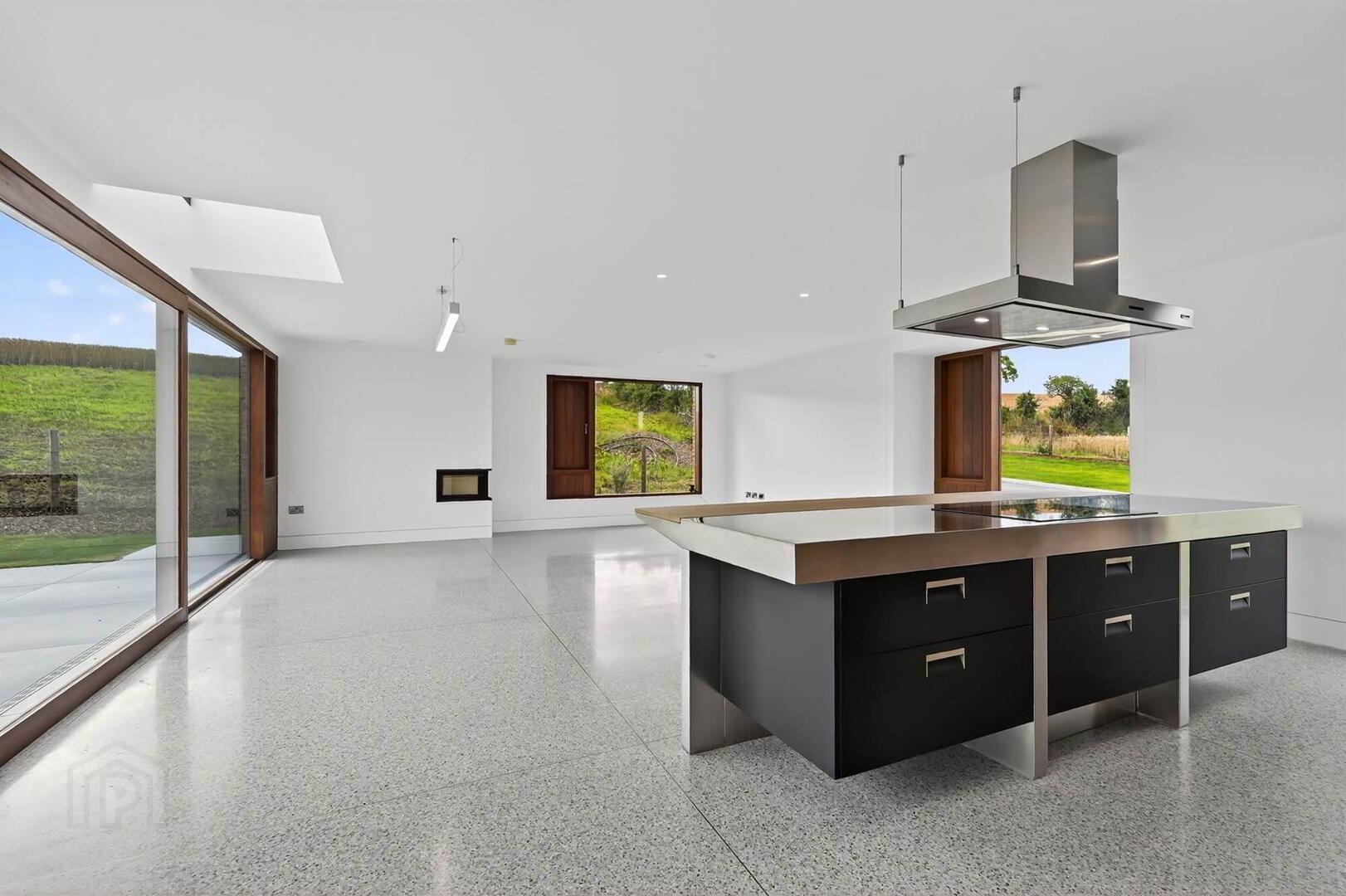"Moor Park", 42 Moss Road 16 of 55