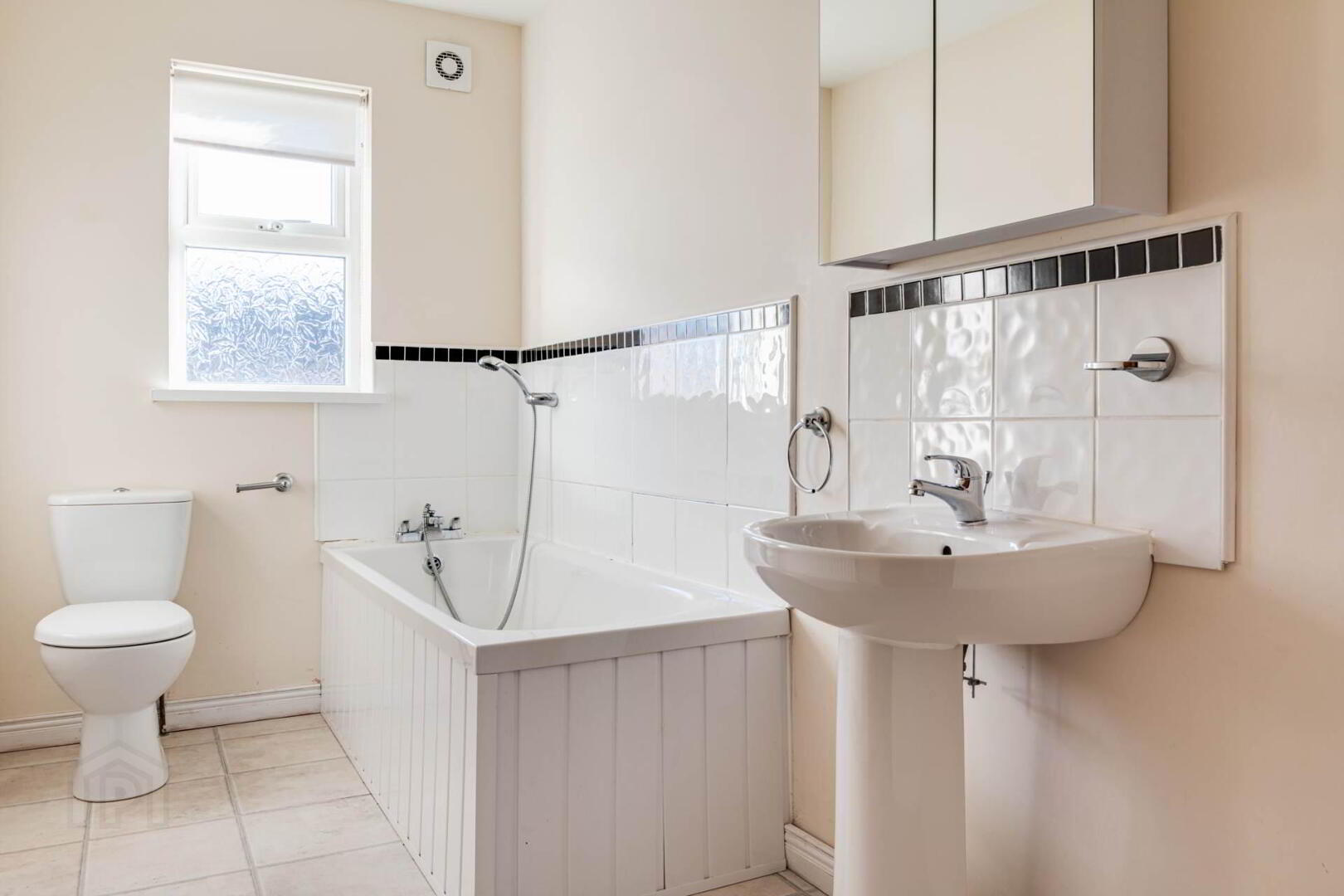 59a Moss Road 17 of 30