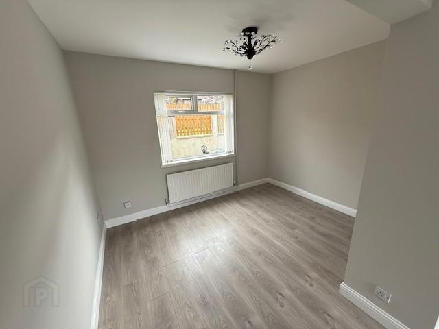 10 Knocknagoney Grove 3 of 9