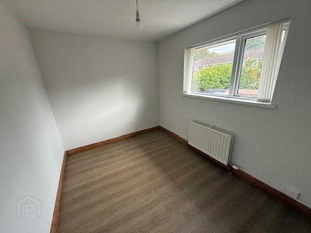 10 Knocknagoney Grove 6 of 9