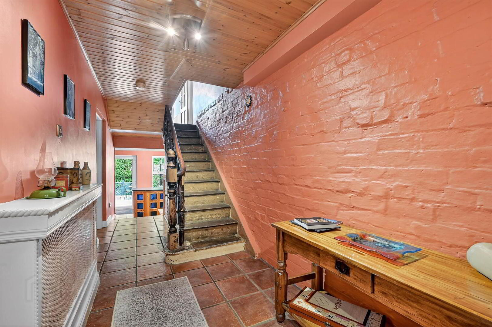 117 Hillsborough Road 27 of 39