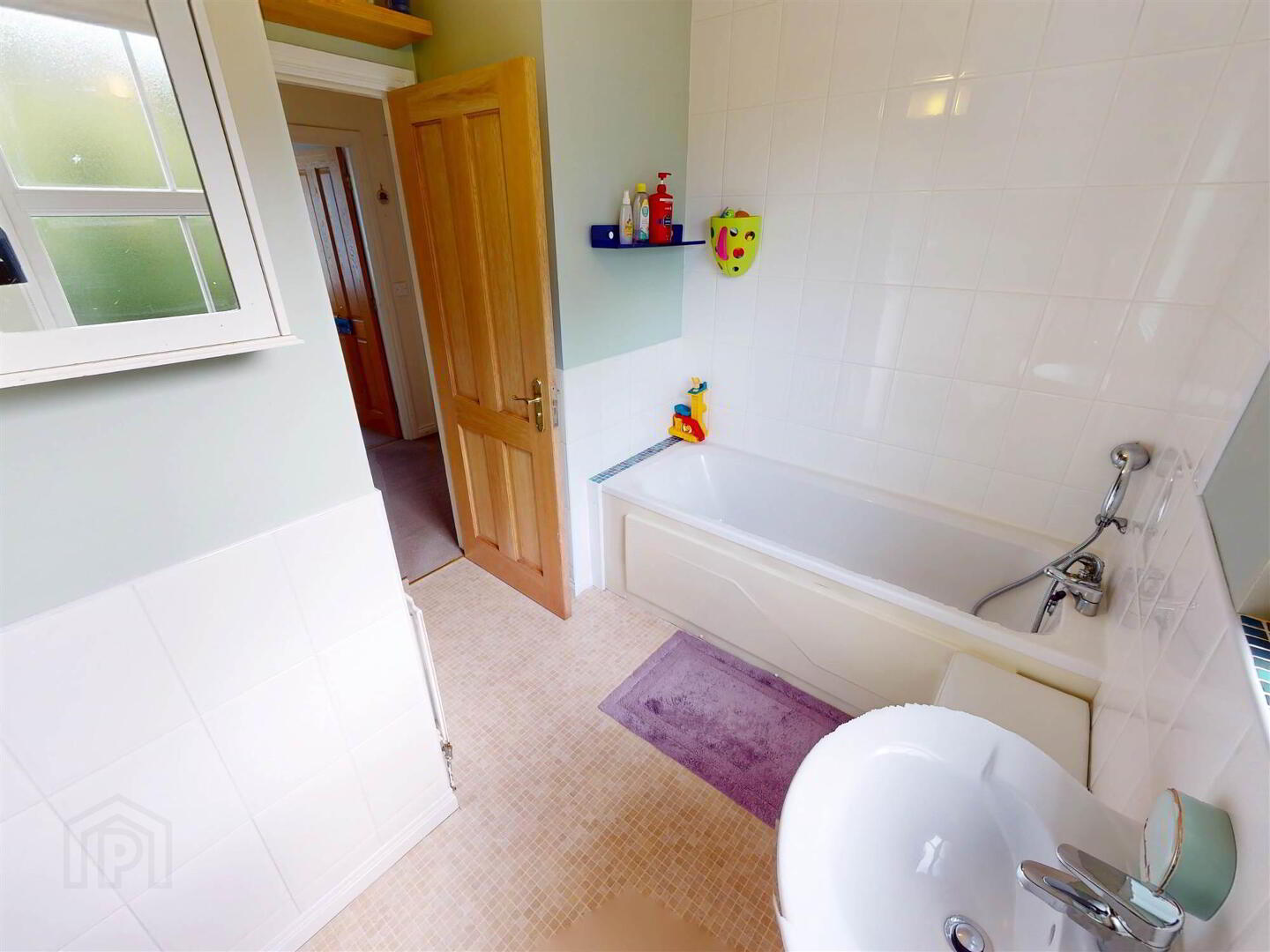 15 Barrack Hill 16 of 21
