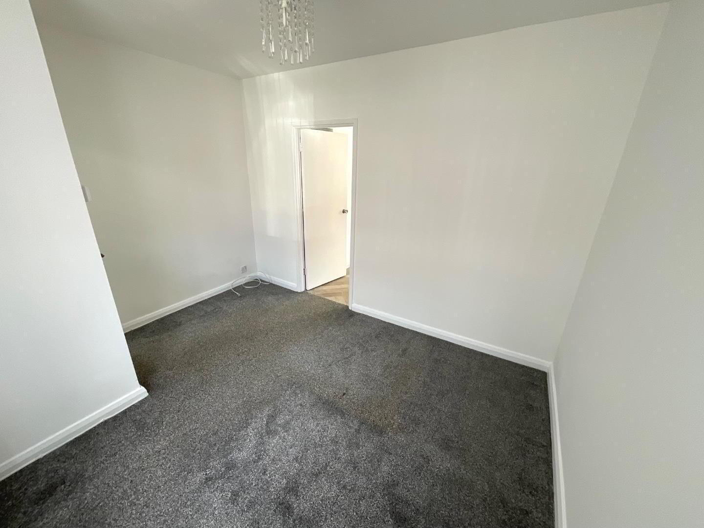 30 Ainsworth Street 3 of 9
