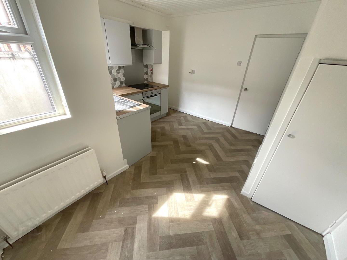 30 Ainsworth Street 5 of 9