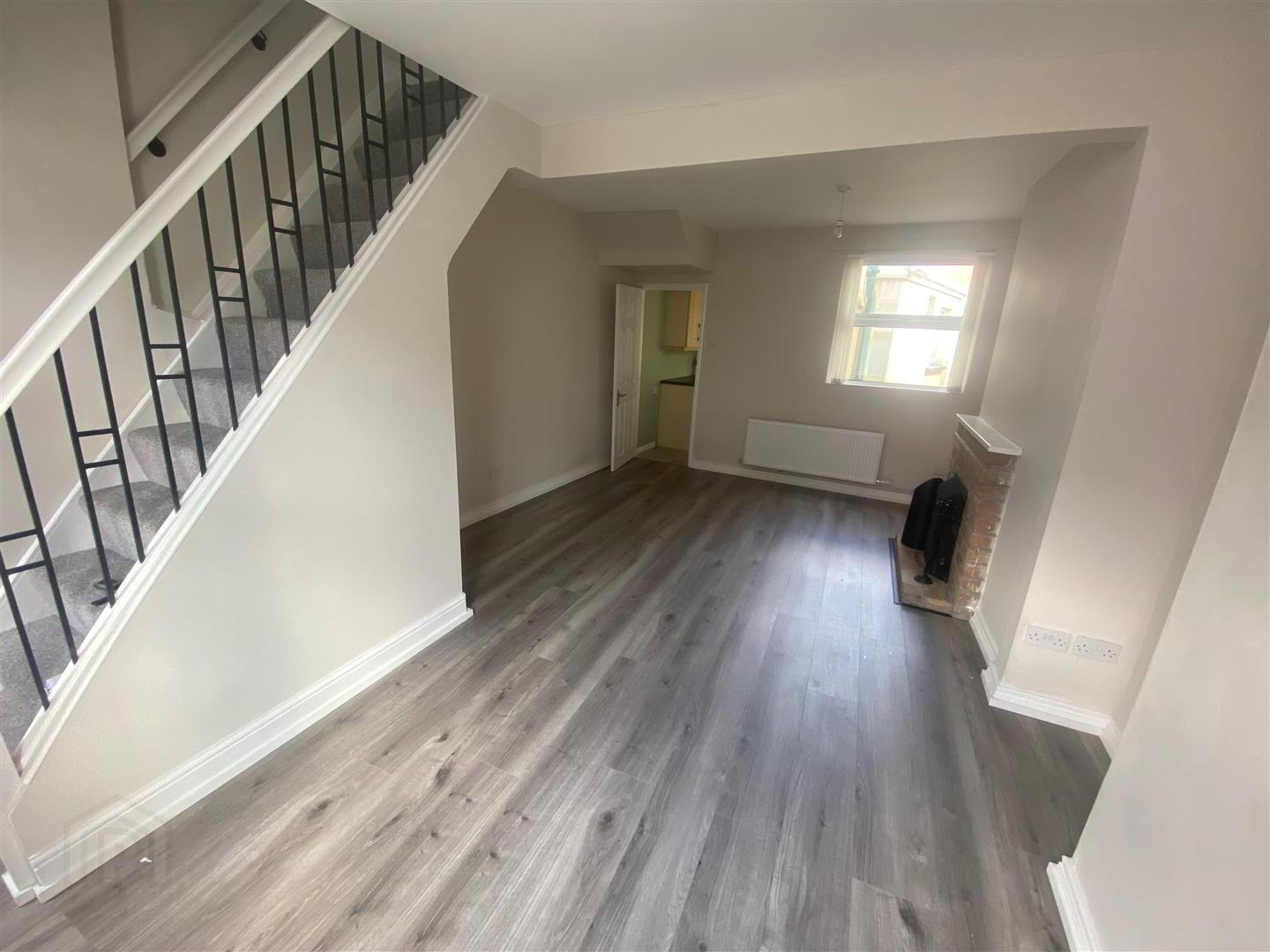 property description image