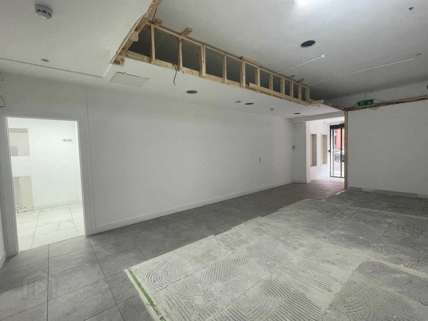 9a Upper Queen Street 9 of 13