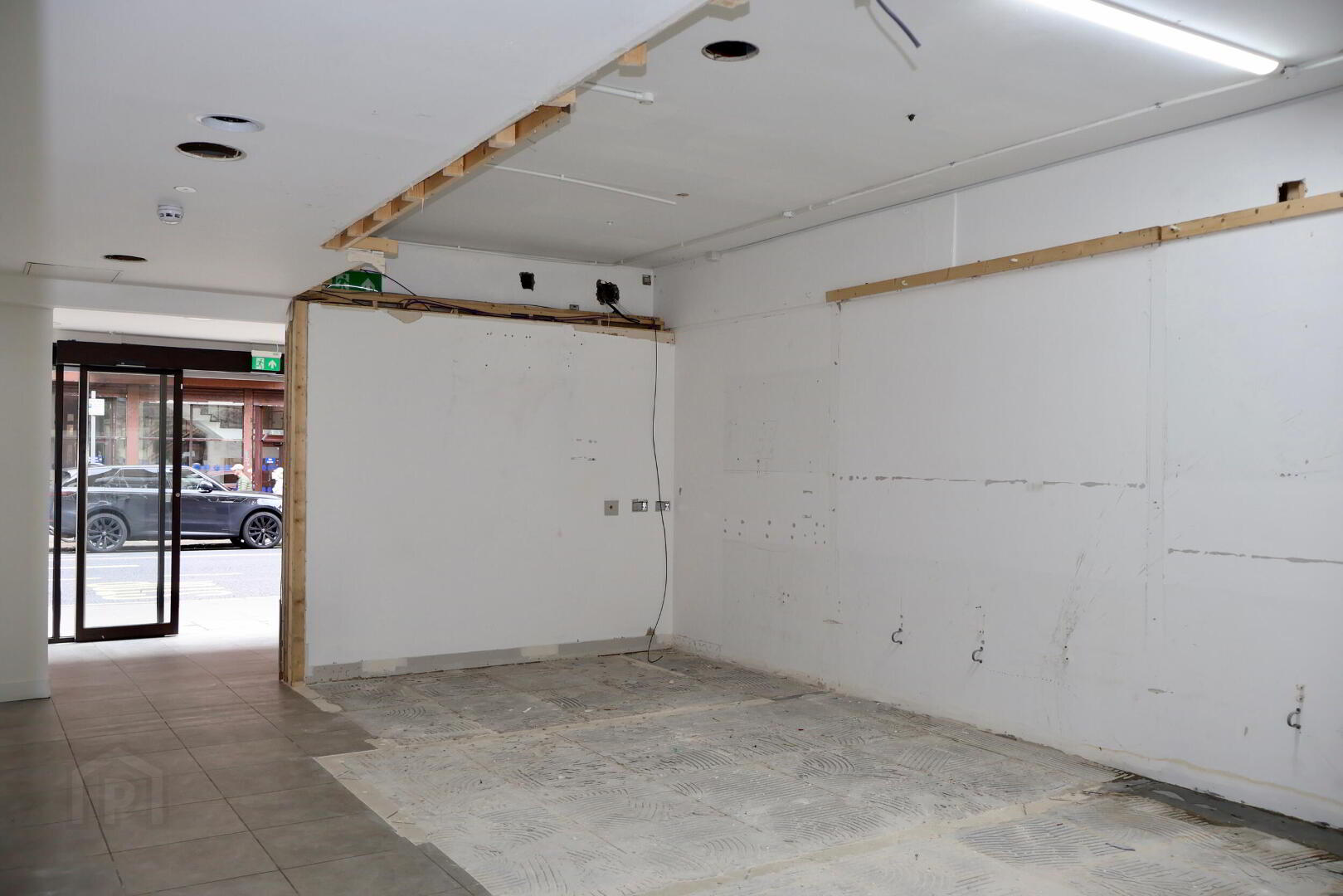 9a Upper Queen Street 8 of 13