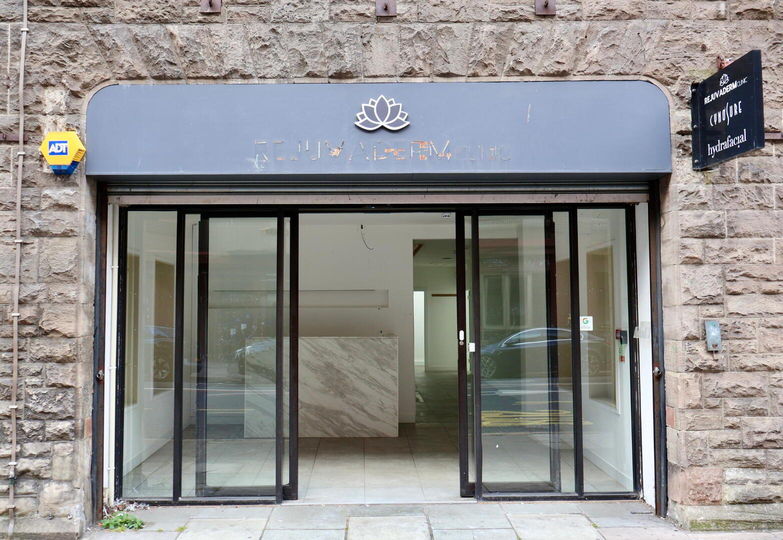 9a Upper Queen Street 4 of 13