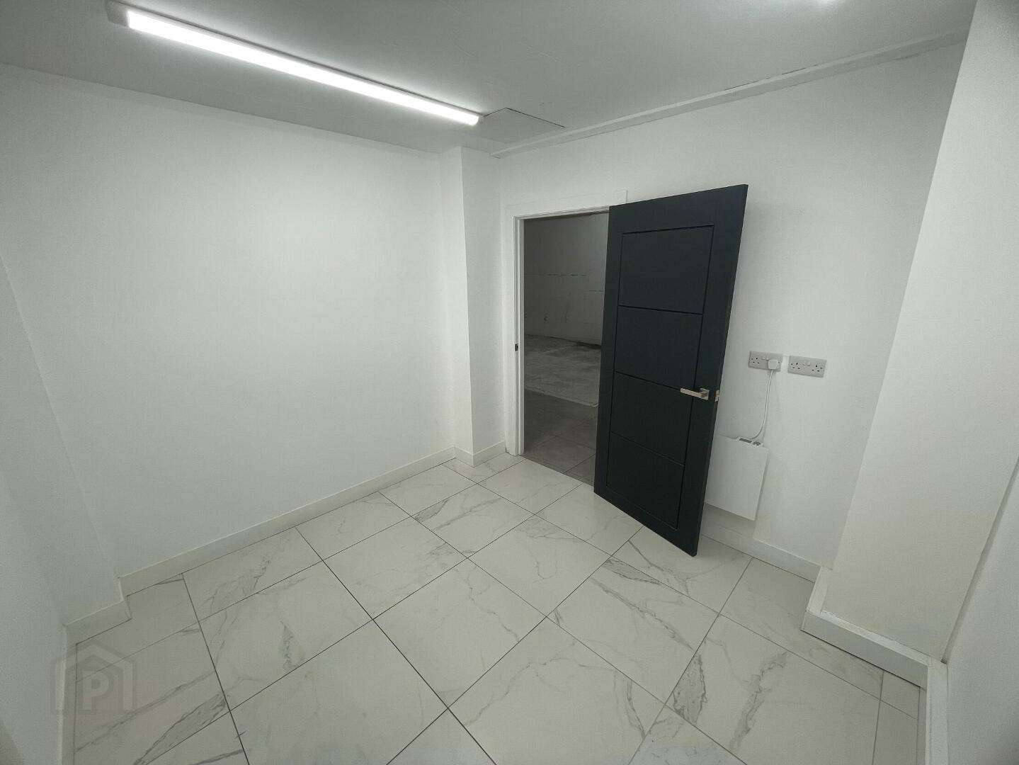 9a Upper Queen Street 10 of 13