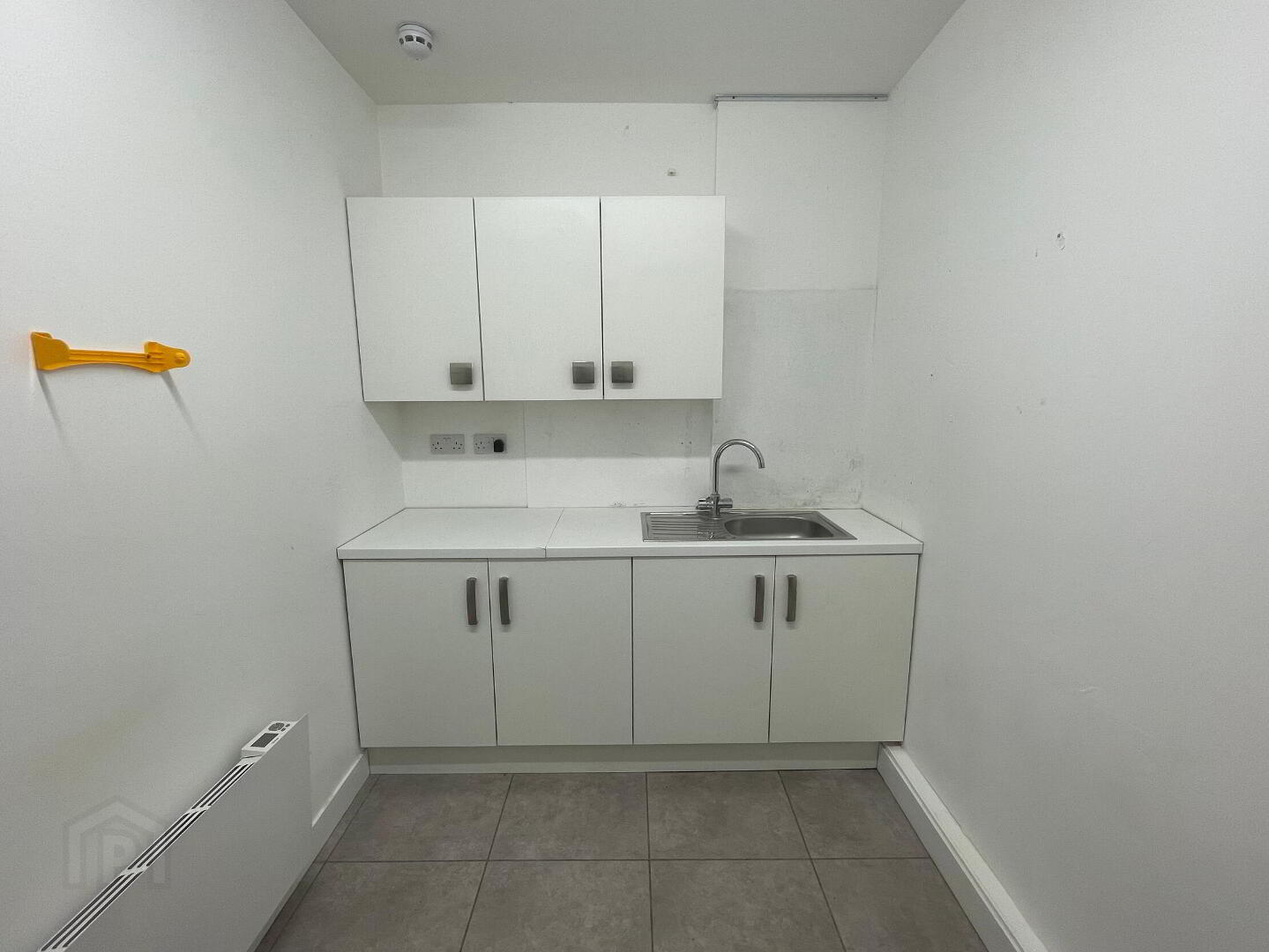 9a Upper Queen Street 13 of 13