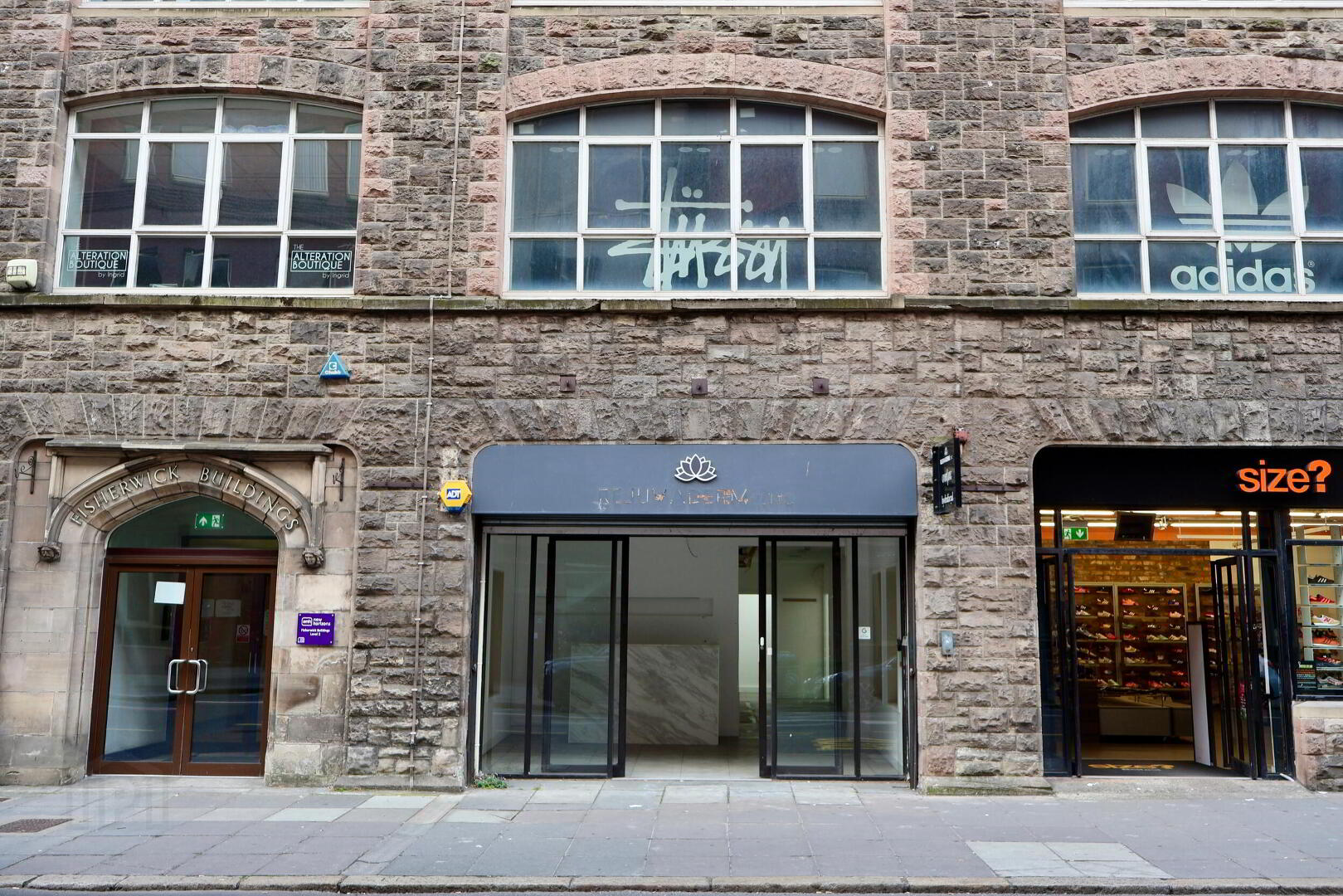 9a Upper Queen Street 1 of 13