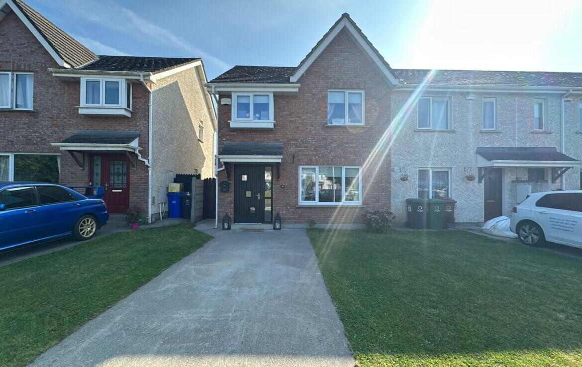 23 Castle Glen 1 of 33