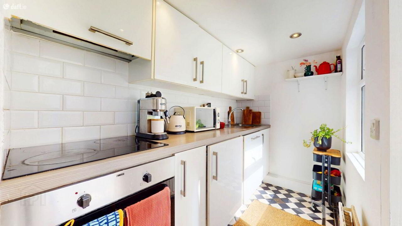 9 Phibsborough Avenue 12 of 25