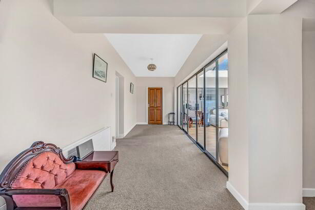 Adamstown 4 of 11