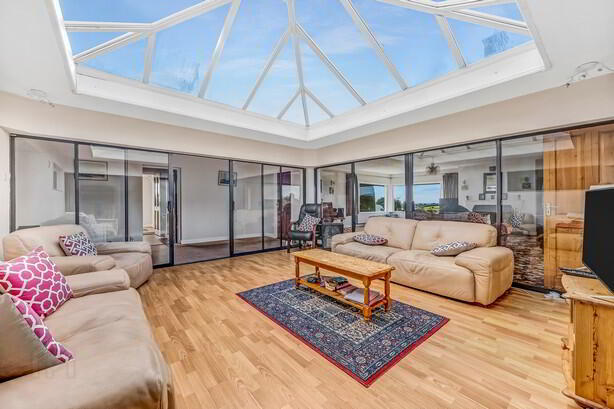Adamstown 8 of 11