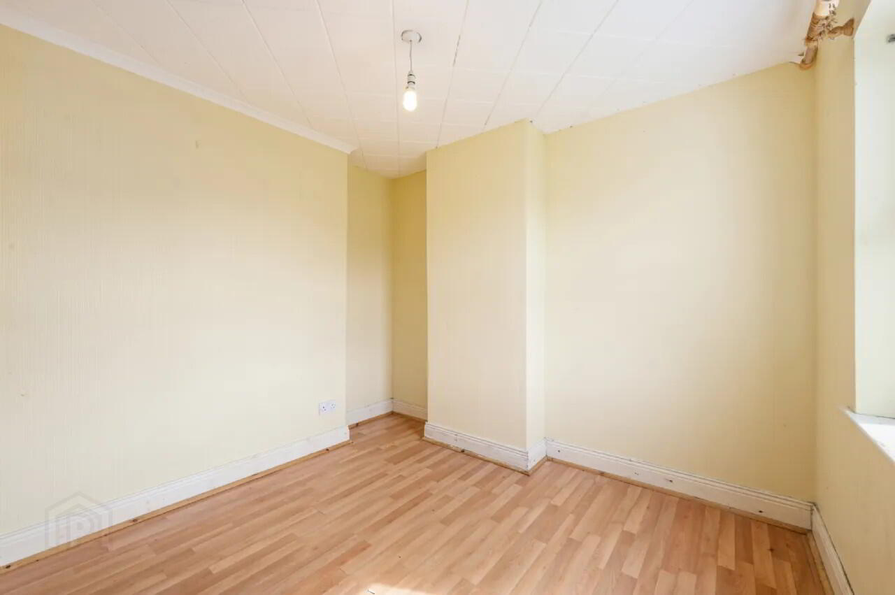 4 St Theresas Place 3 of 17