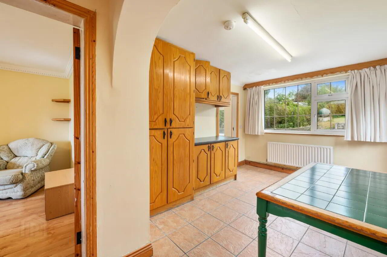 4 St Theresas Place 8 of 17