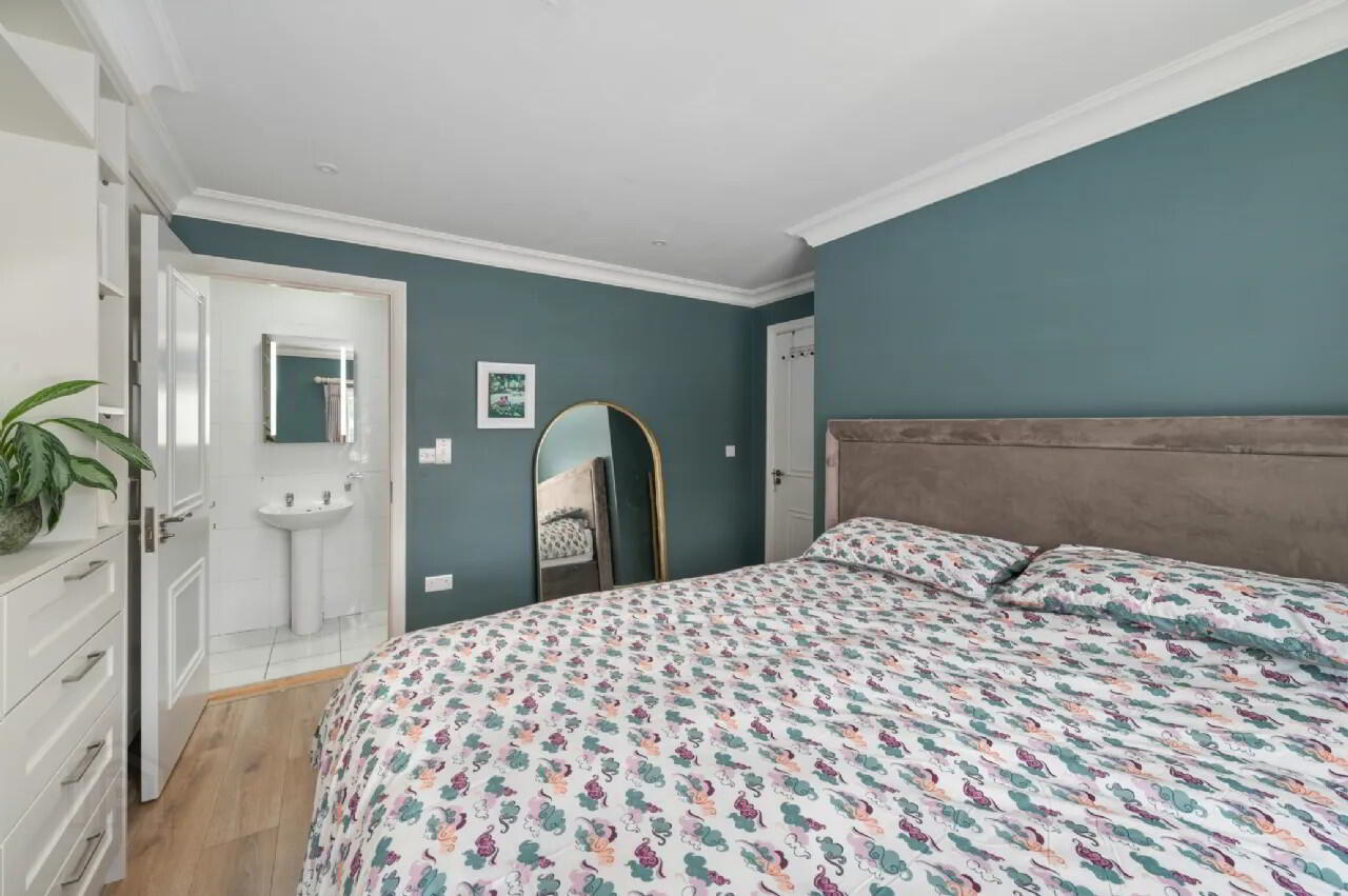 219 Fernwood 12 of 21