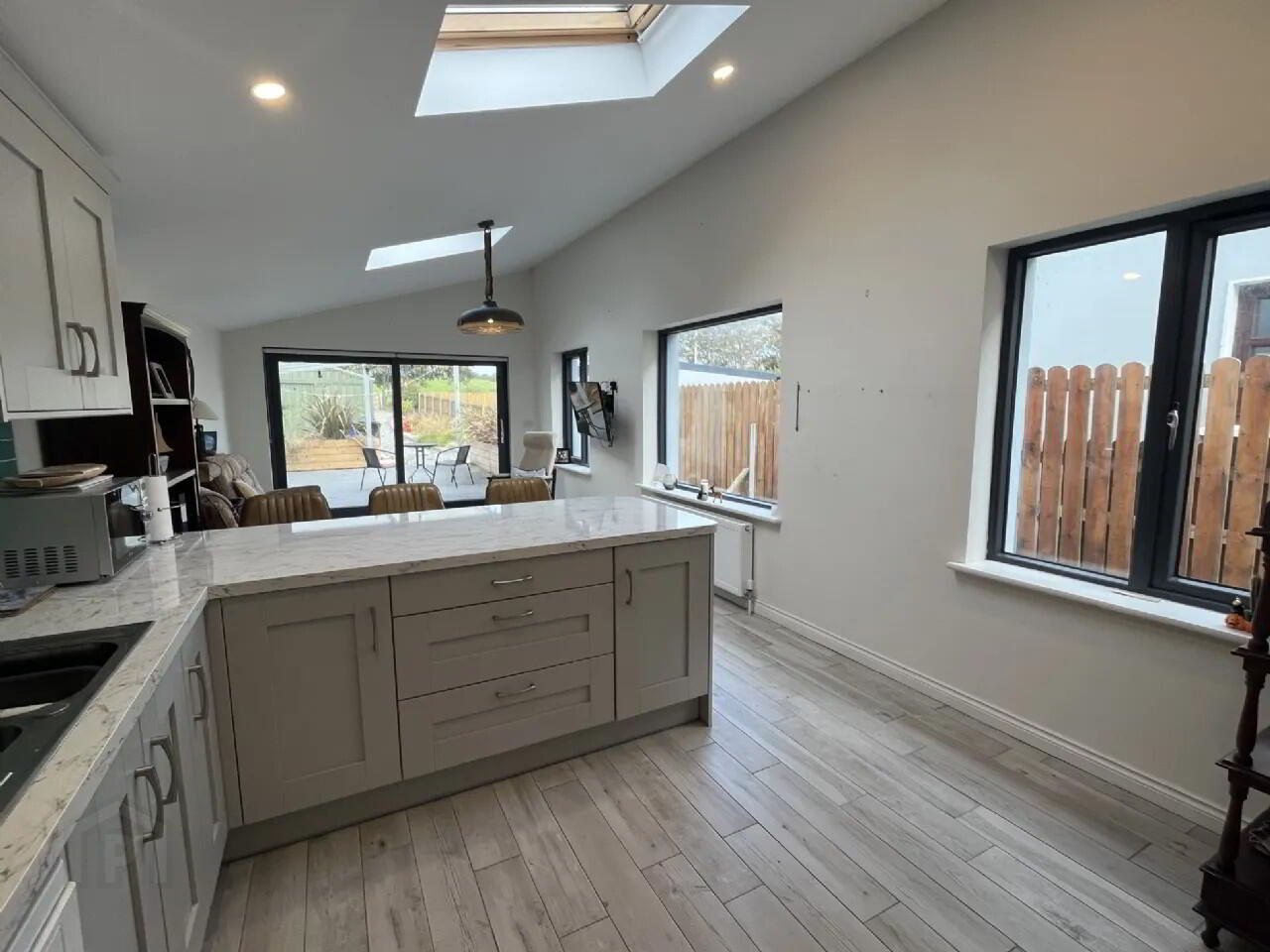 Pier Road 5 of 25