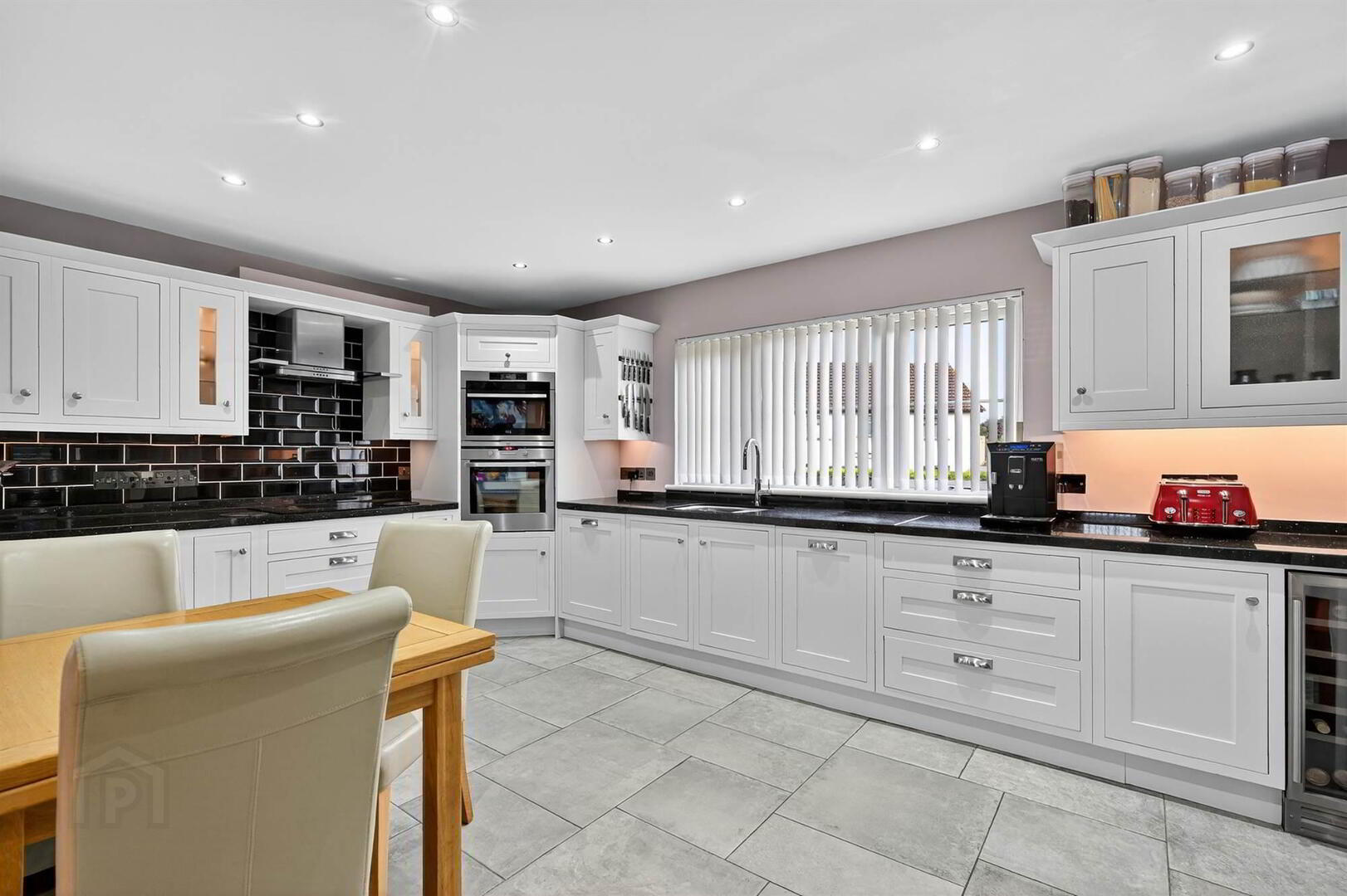 20 Glebe Manor 12 of 39