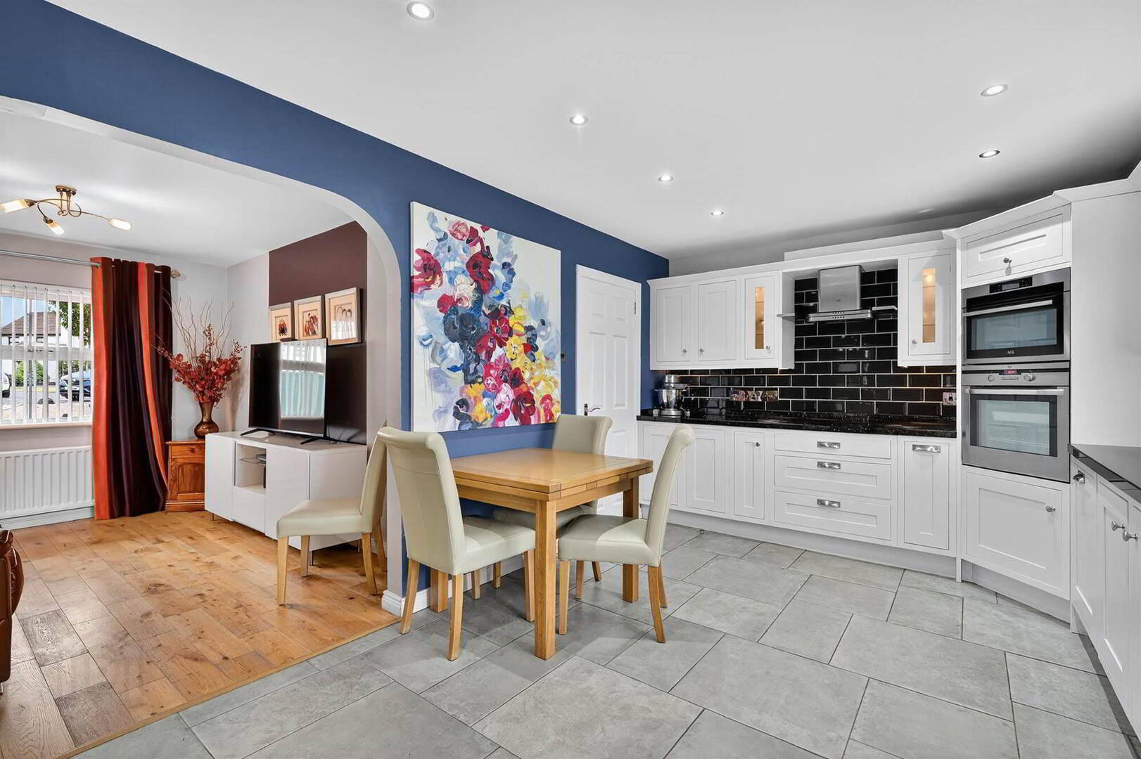 20 Glebe Manor 13 of 39