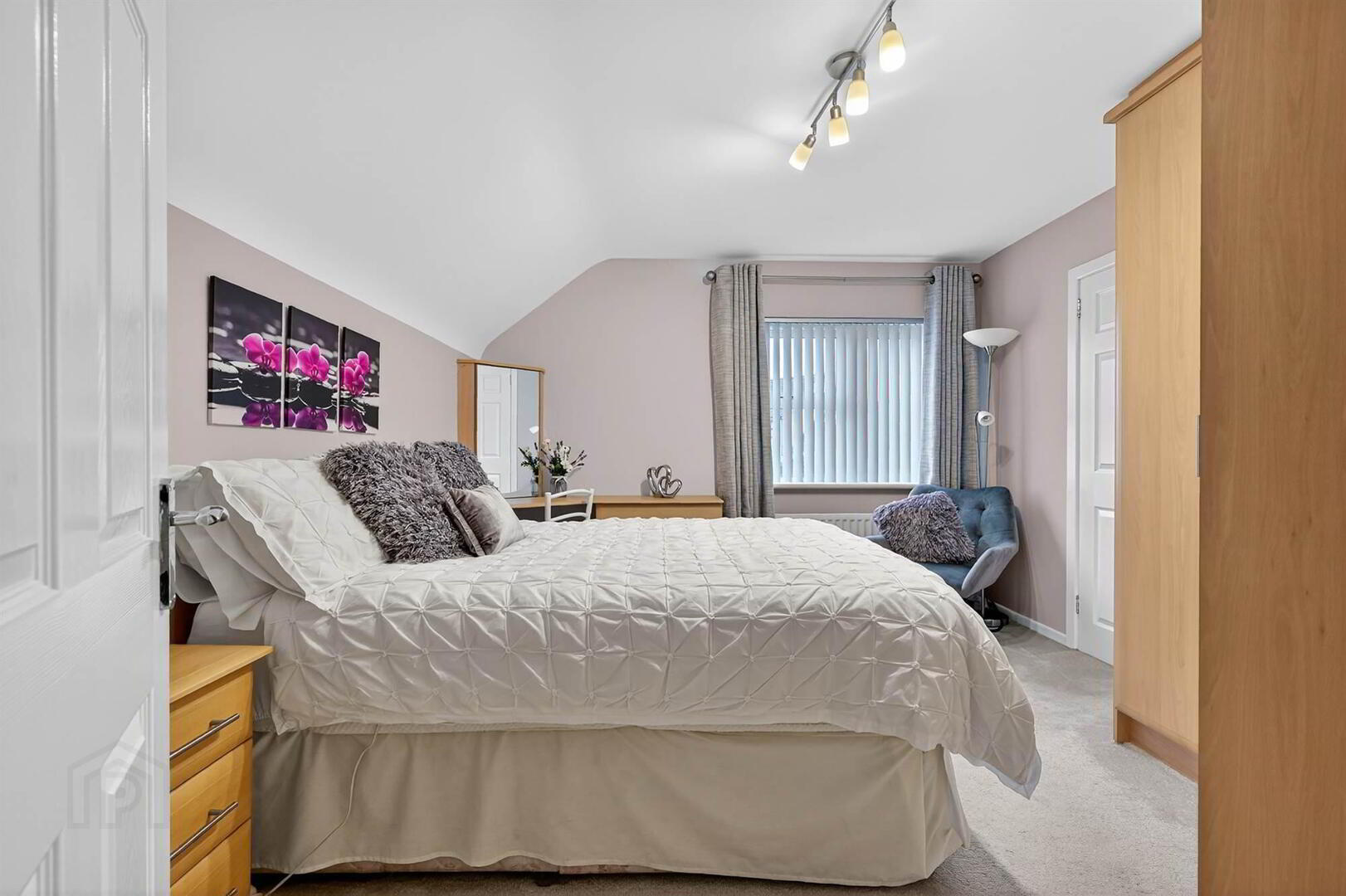 20 Glebe Manor 20 of 39