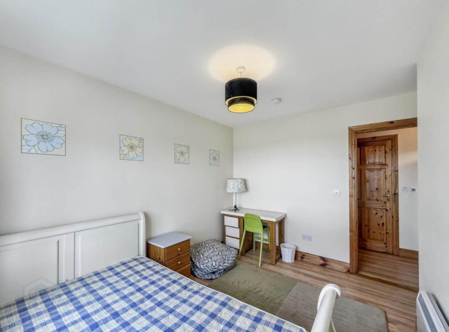 Apt 7, Hazelgrove 7 of 10