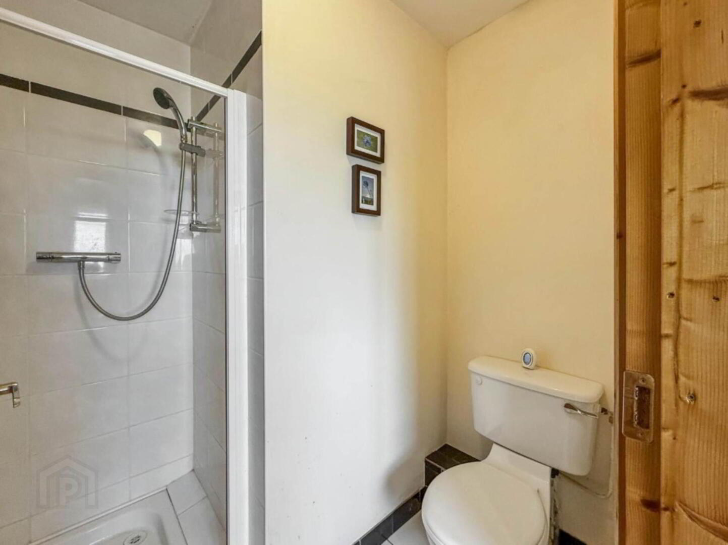 Apt 7, Hazelgrove 9 of 10