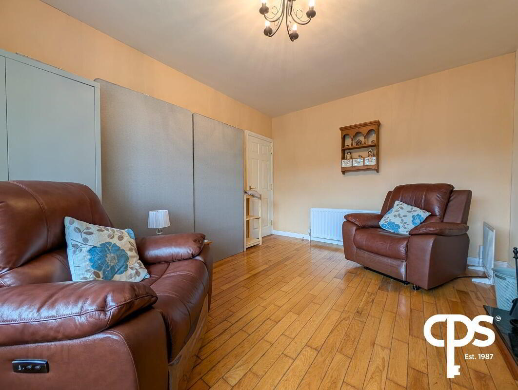 2 Hillside Crescent 11 of 36