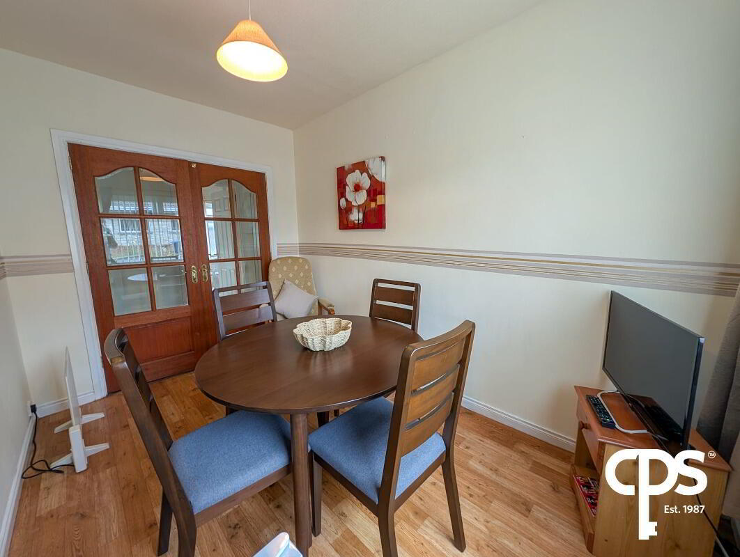 2 Hillside Crescent 16 of 36