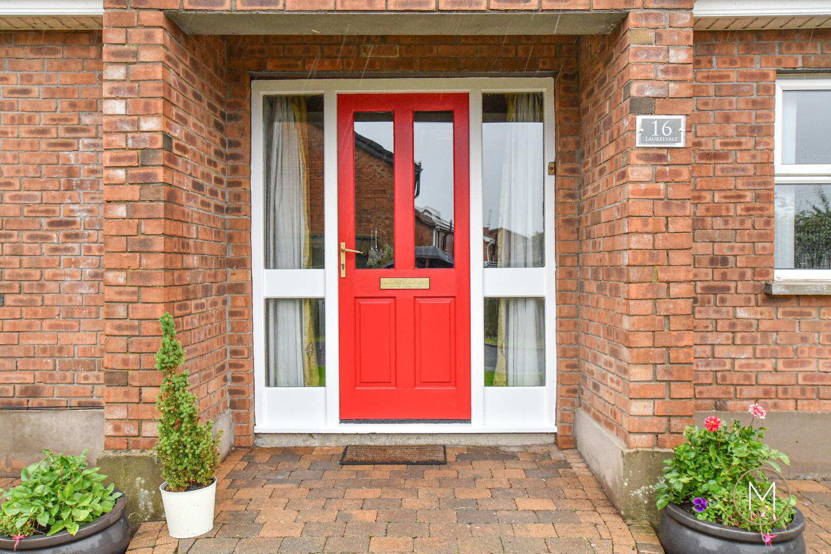 16 Laurelvale 4 of 48