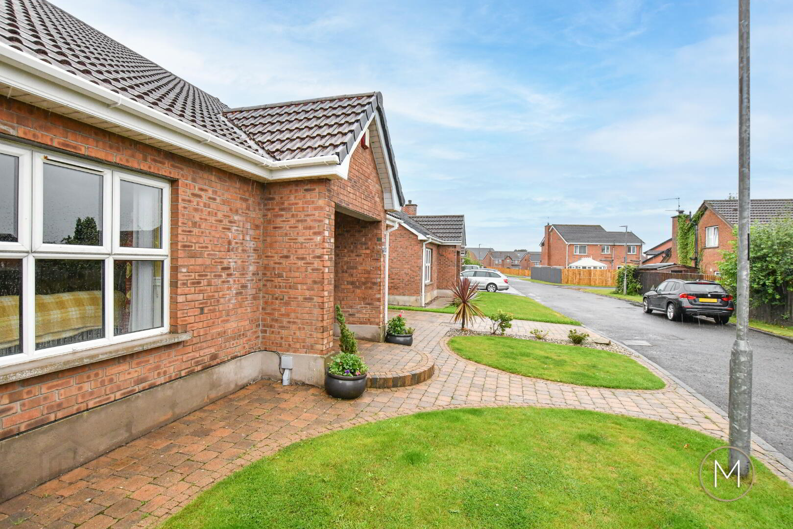 16 Laurelvale 3 of 48