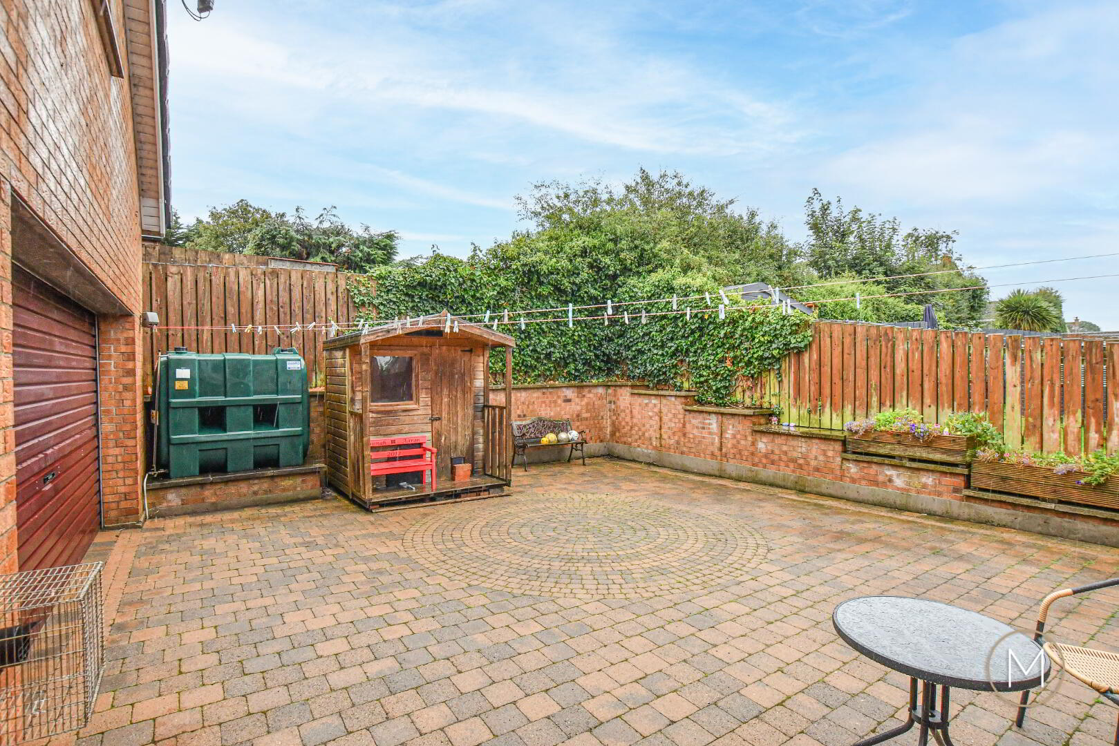 16 Laurelvale 44 of 48