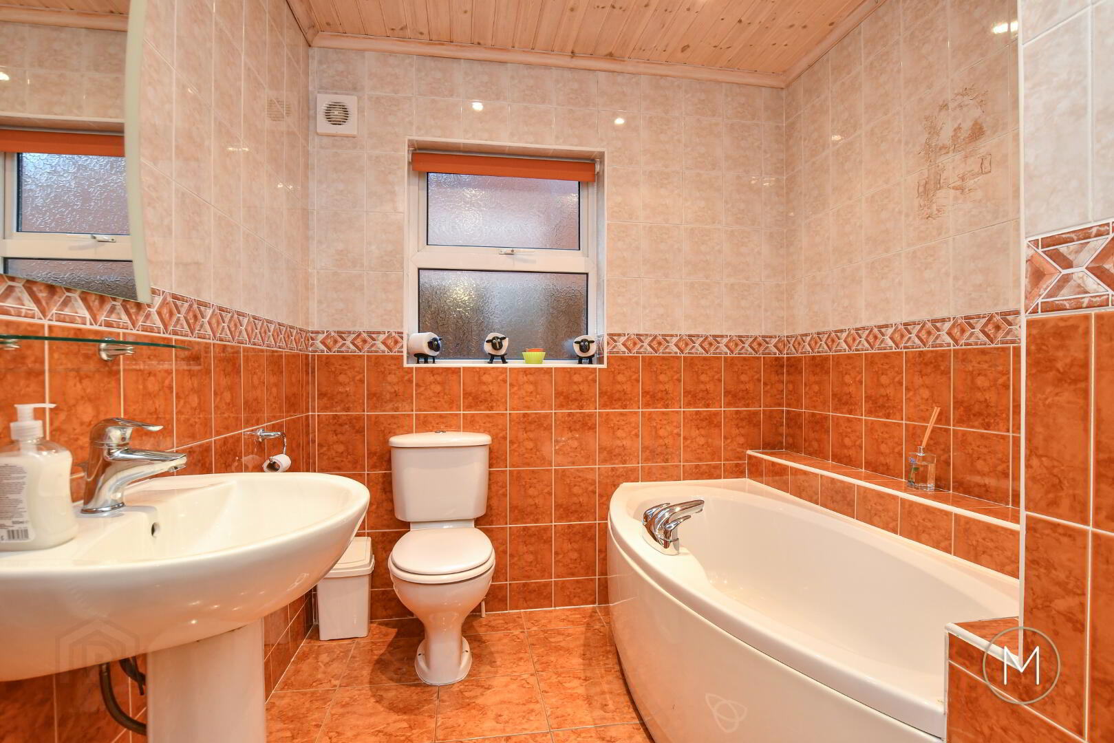 16 Laurelvale 19 of 48